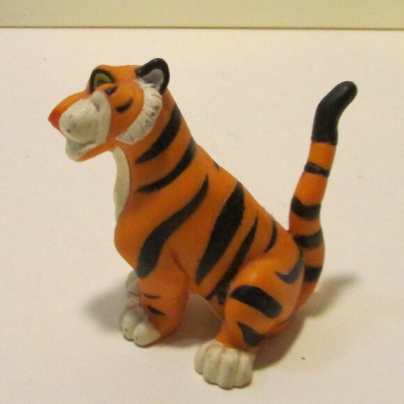 vintage Walt Disney Movie Magic box set 10 Golden Bookss with Rajah figure - Picture 9 of 16